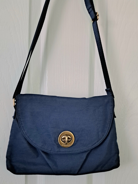 Baggallini Handbags - Baggallini Crossbody Bag with Gold Tone Turn-Lock